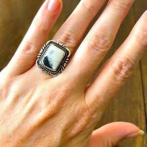 White Buffalo Turquoise Navajo Ring